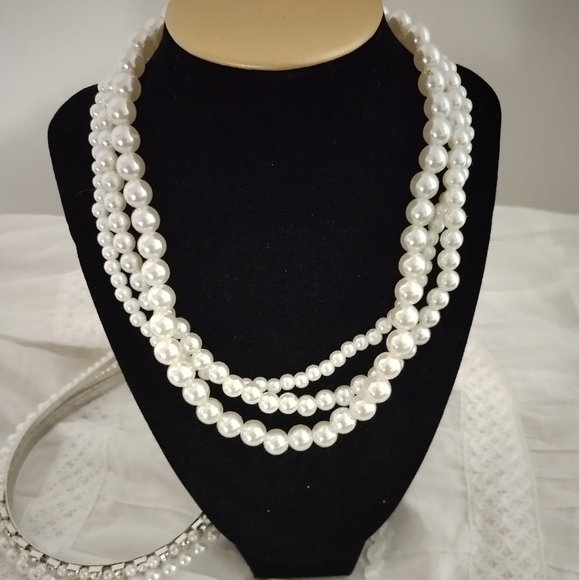 Accessories - SET OF FAUX PEARL EARRINGS, HAIRBANDS & NECKLACES